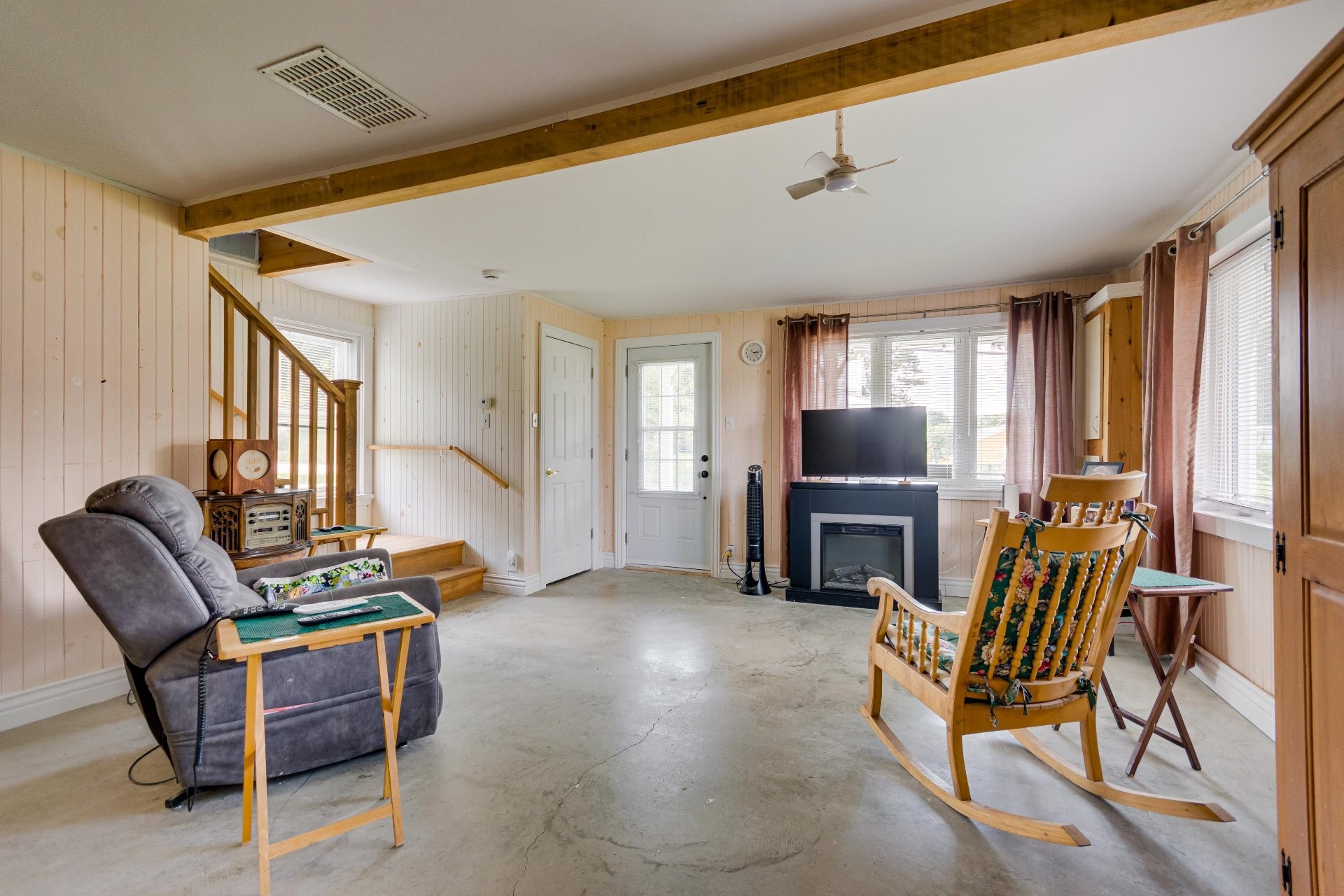 









105


Rue Principale

,
Ripon,




QC
J0V1V0

