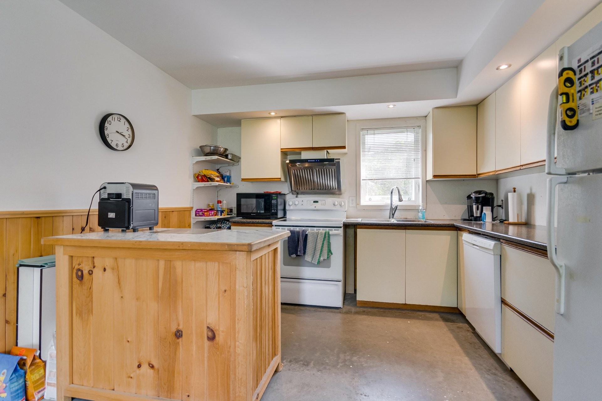 









105


Rue Principale

,
Ripon,




QC
J0V1V0

