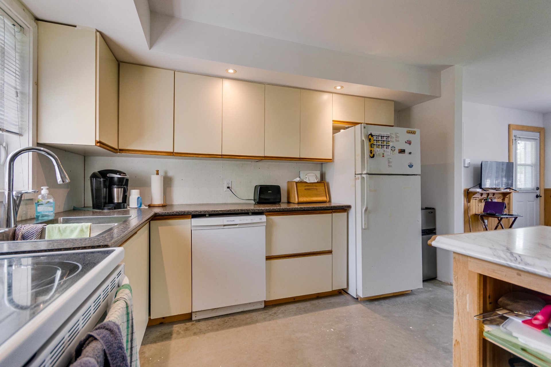 









105


Rue Principale

,
Ripon,




QC
J0V1V0

