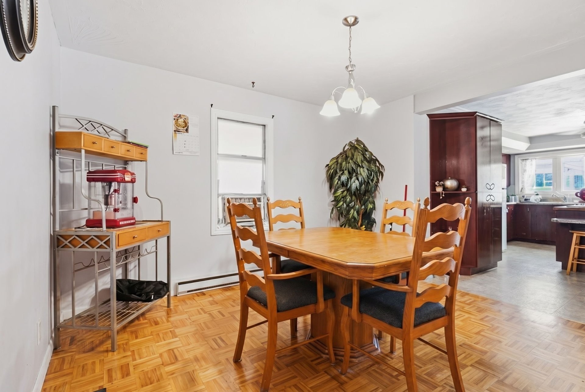 









394


Rue Brébeuf

,
Gatineau (Gatineau),




QC
J8P5W1

