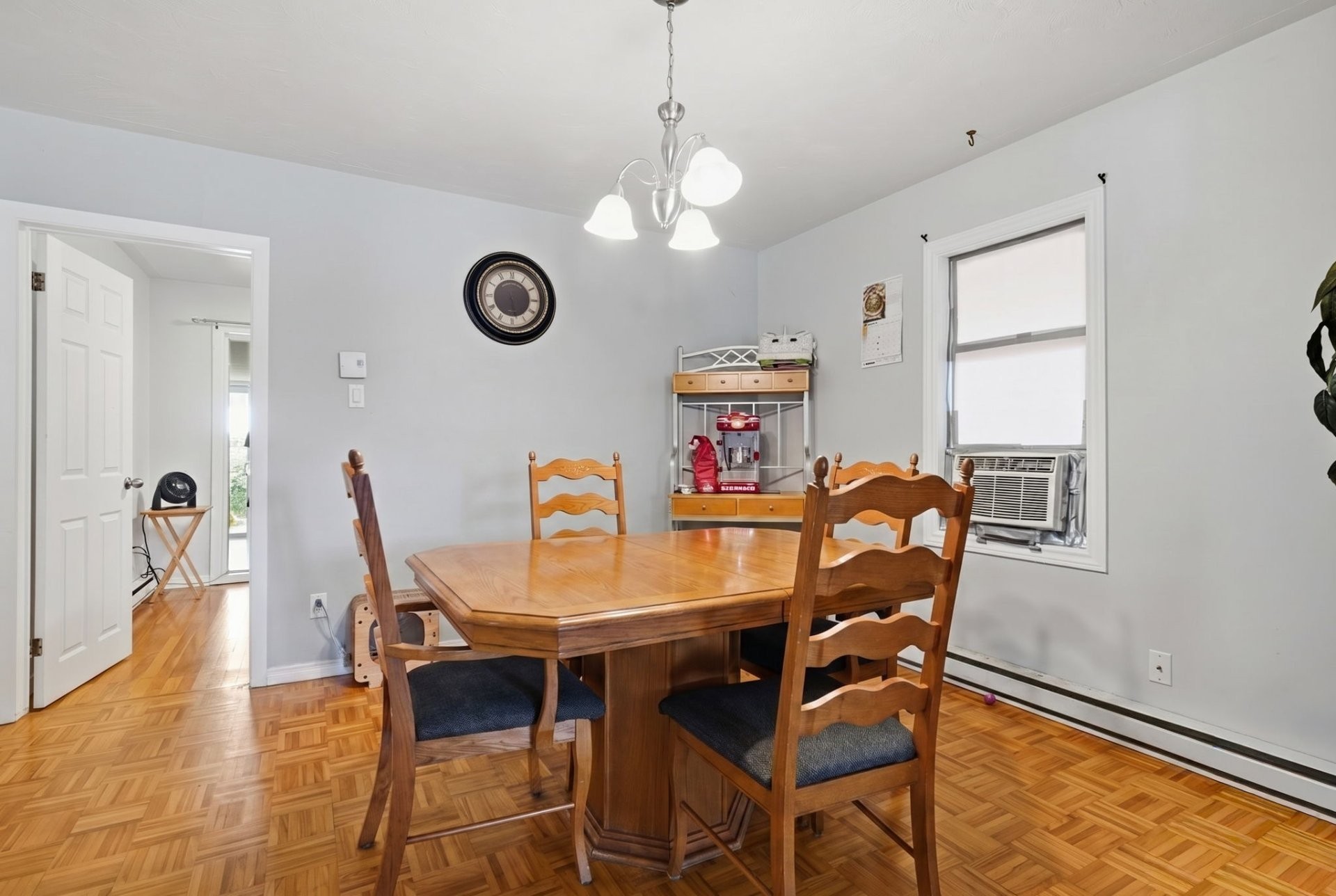 









394


Rue Brébeuf

,
Gatineau (Gatineau),




QC
J8P5W1

