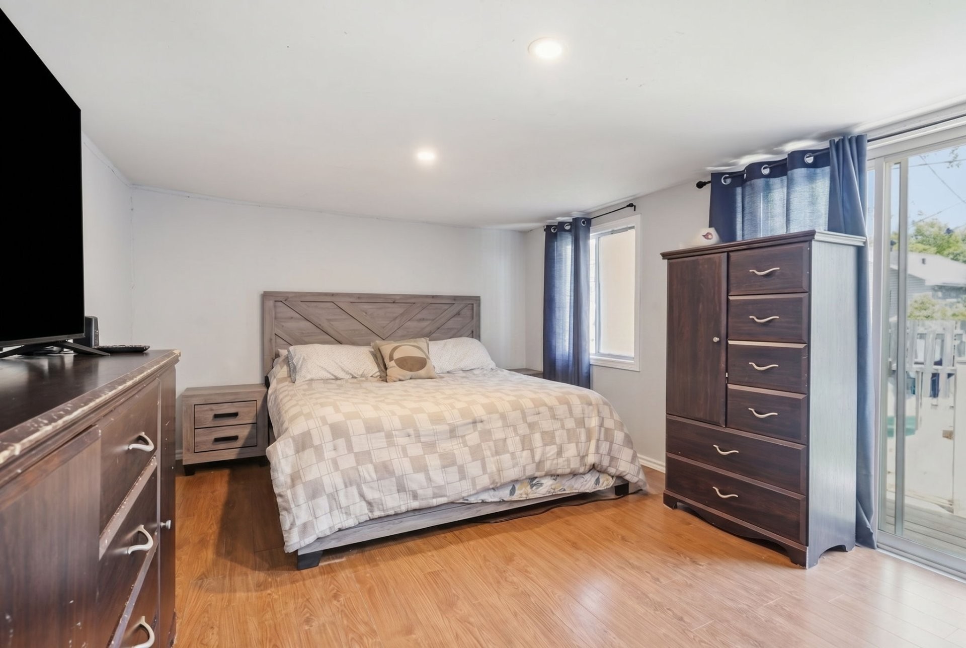 









394


Rue Brébeuf

,
Gatineau (Gatineau),




QC
J8P5W1

