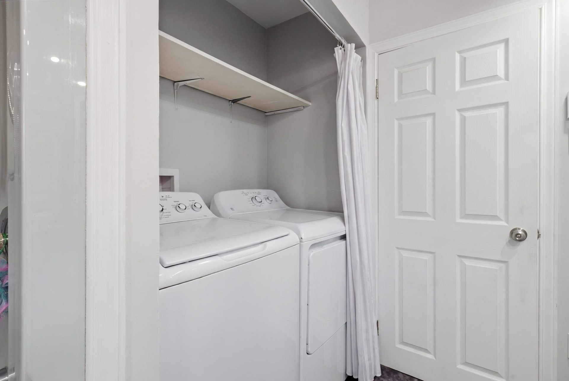 









394


Rue Brébeuf

,
Gatineau (Gatineau),




QC
J8P5W1

