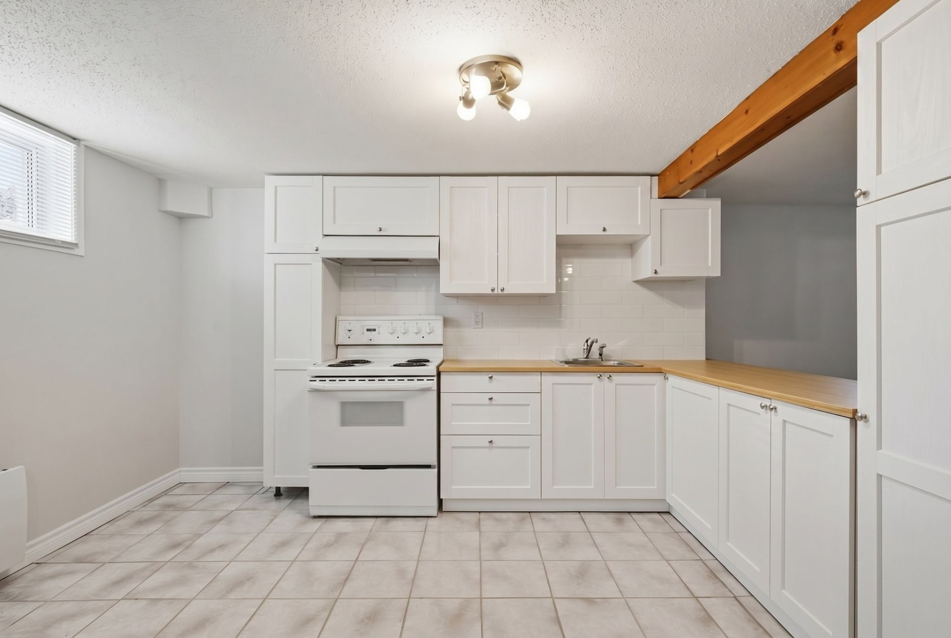 









394


Rue Brébeuf

,
Gatineau (Gatineau),




QC
J8P5W1

