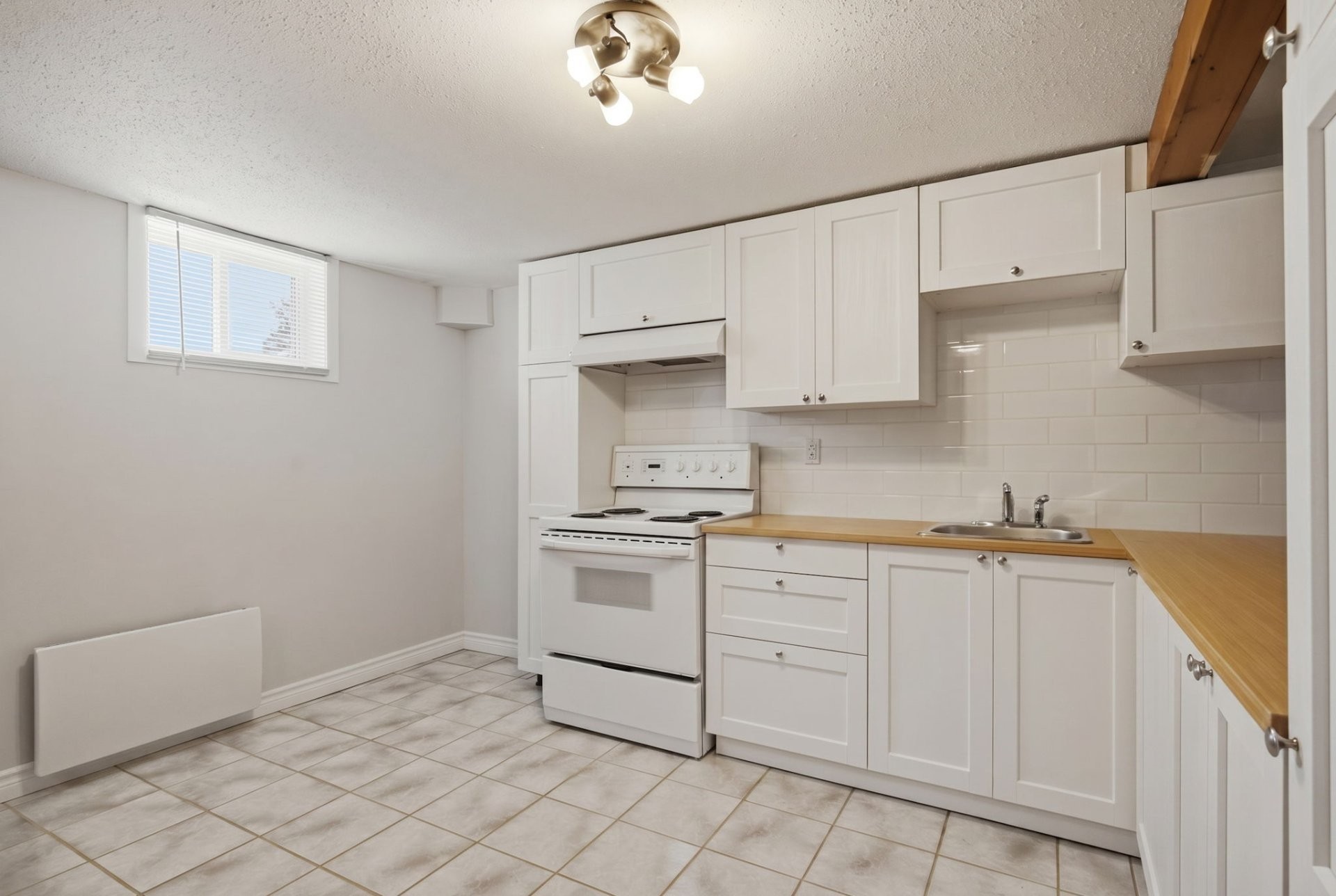 









394


Rue Brébeuf

,
Gatineau (Gatineau),




QC
J8P5W1

