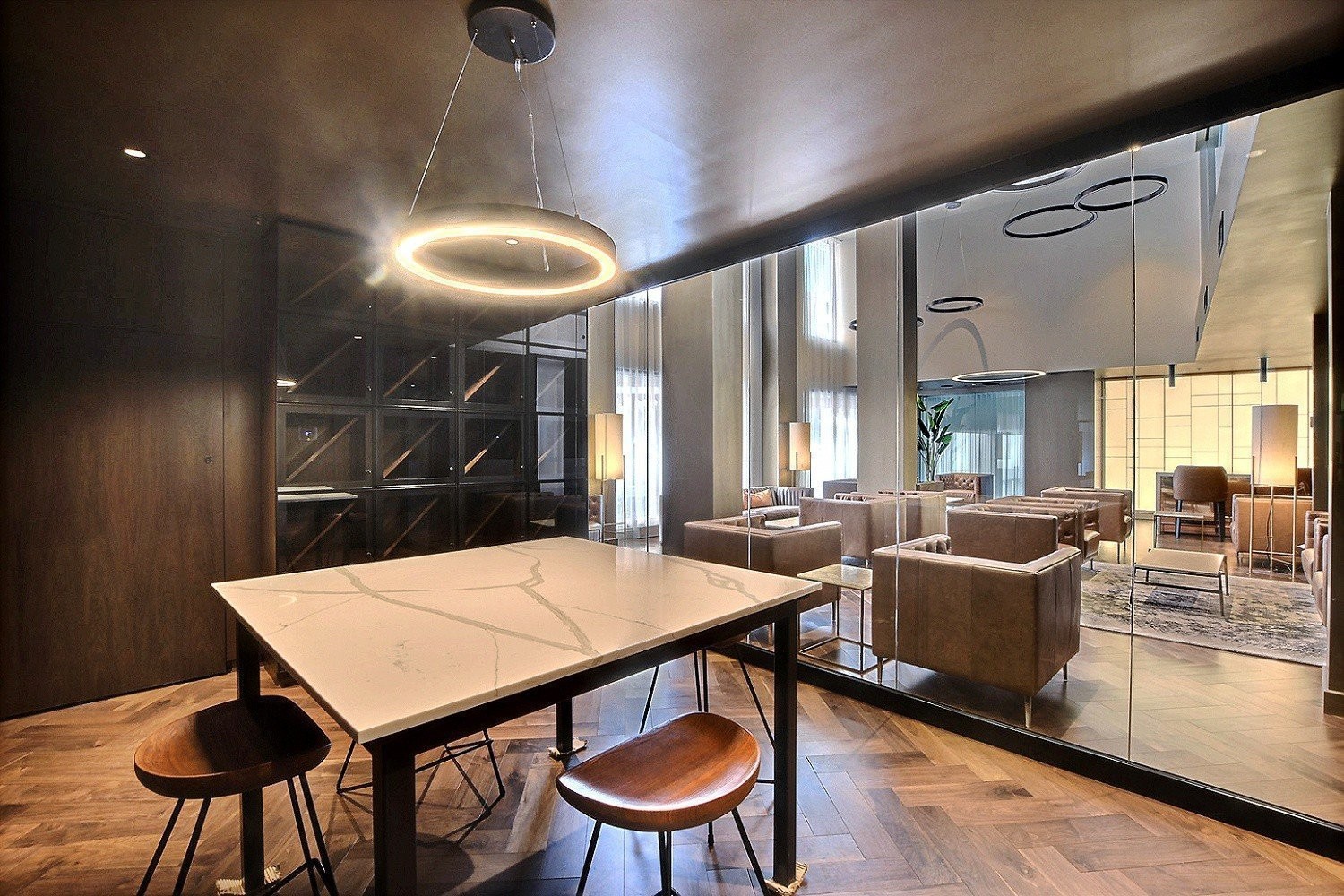 









1188


Rue St-Antoine O.

, 3111,
Montréal (Ville-Marie),




QC
H3C1B4

