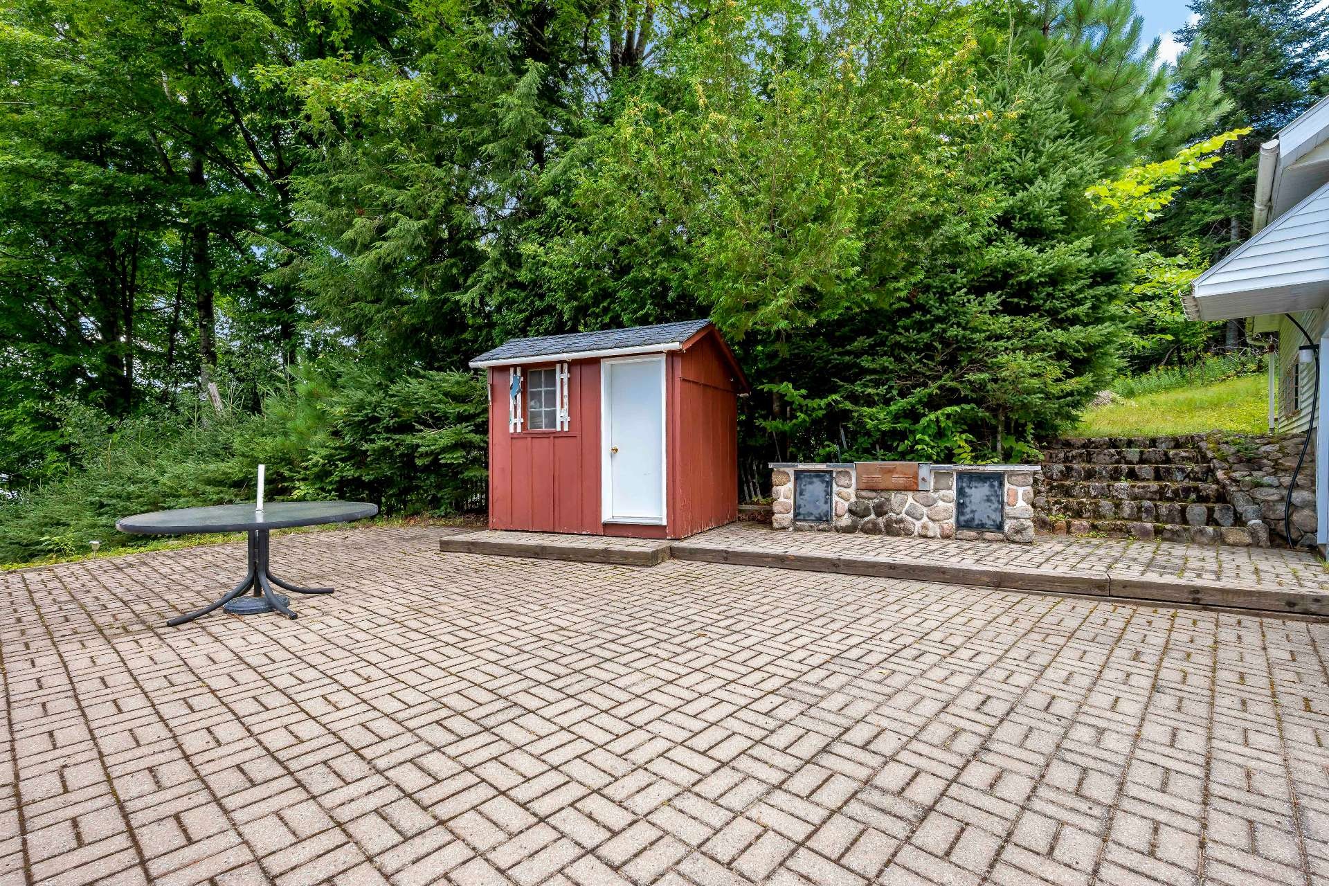 









188


Ch. White

,
Harrington,




QC
J8G2T3


