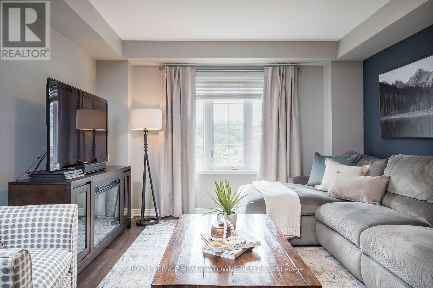












275 EVES GATE

,
Milton,




Ontario
L9E0A2

