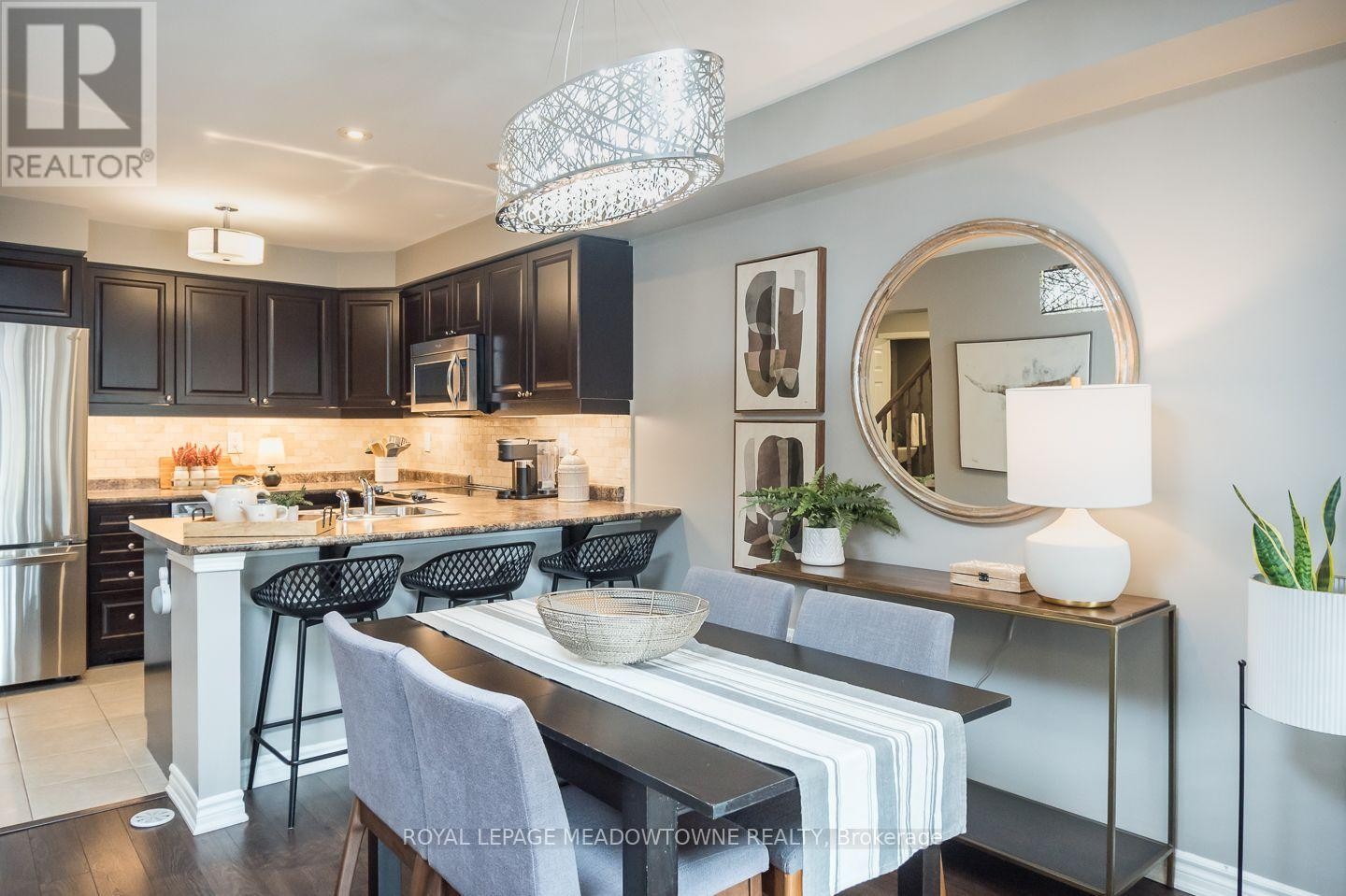 












275 EVES GATE

,
Milton,




Ontario
L9E0A2

