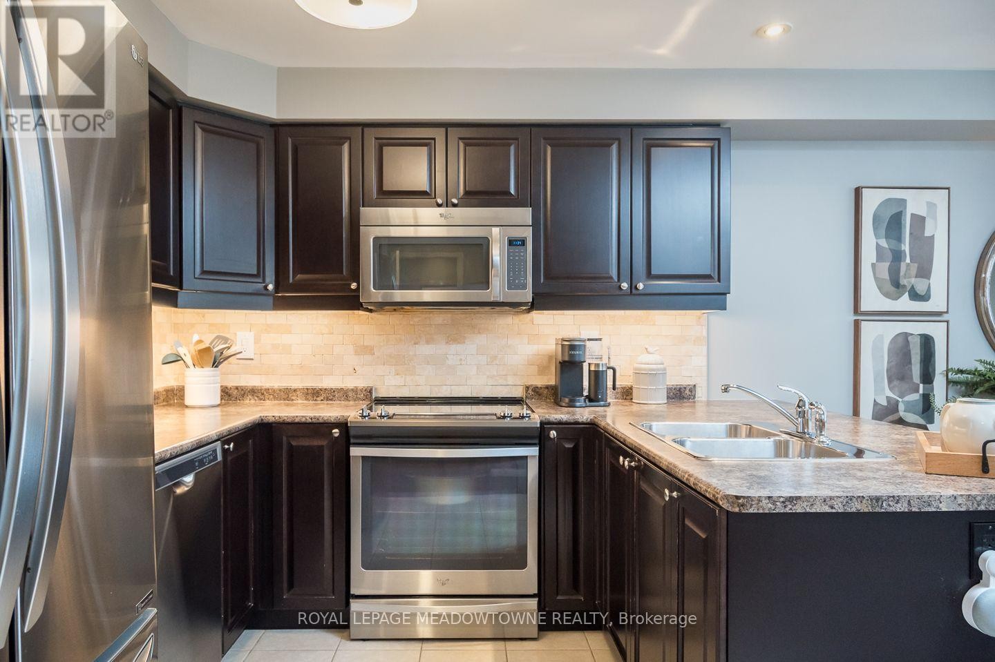 












275 EVES GATE

,
Milton,




Ontario
L9E0A2

