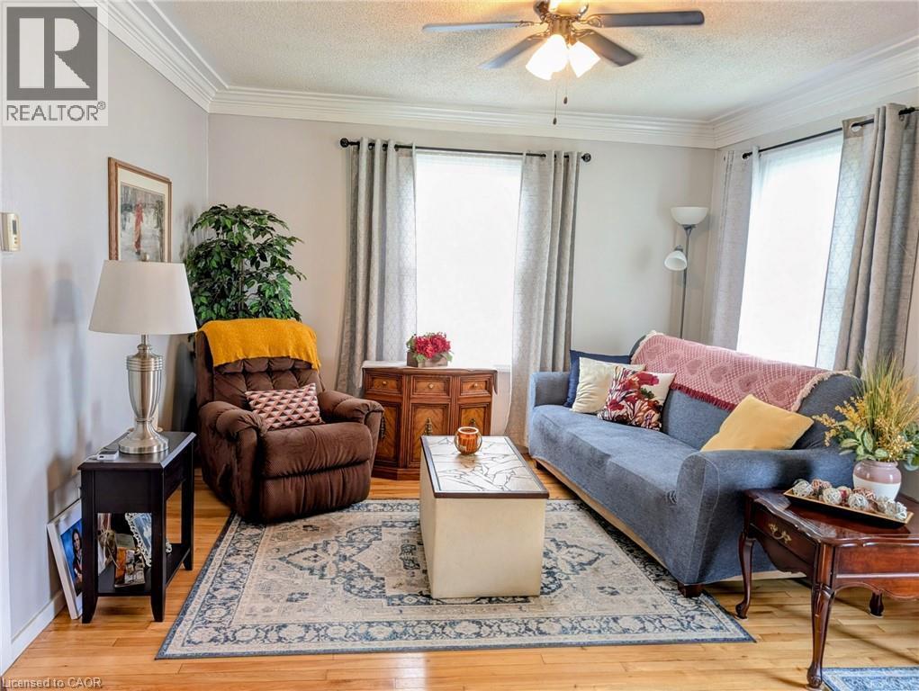 












62 NINTH Avenue

,
Brantford,




Ontario
N3S1E4

