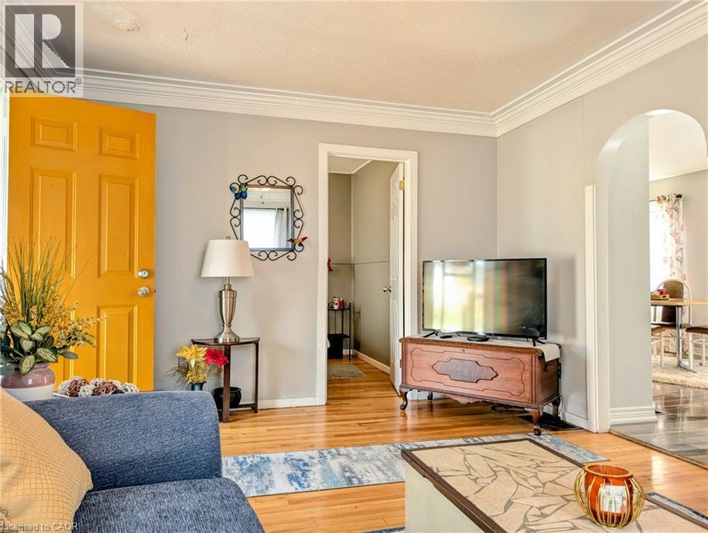 












62 NINTH Avenue

,
Brantford,




Ontario
N3S1E4


