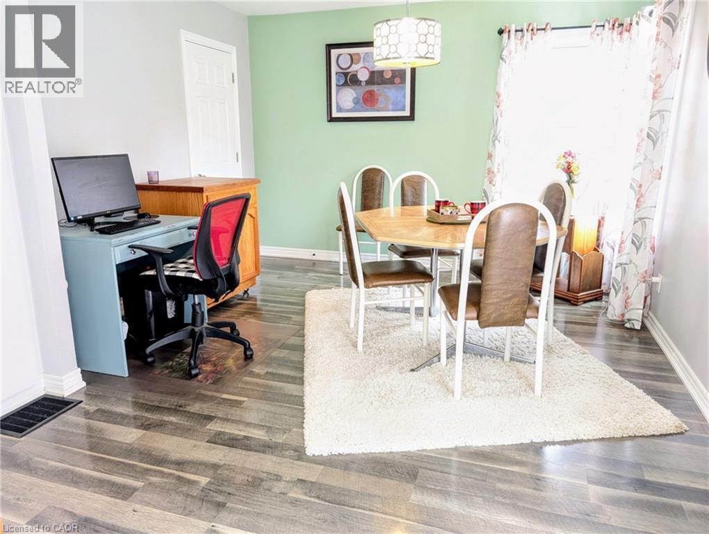 












62 NINTH Avenue

,
Brantford,




Ontario
N3S1E4

