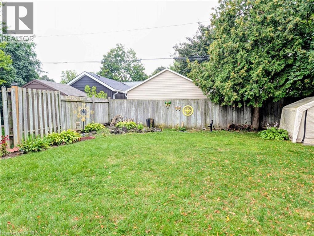 












62 NINTH Avenue

,
Brantford,




Ontario
N3S1E4

