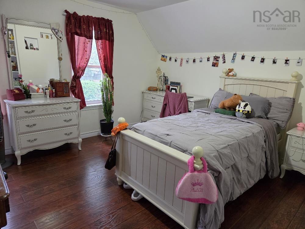 












7 Douglas St

,
Truro,




NS
B2N 2E6

