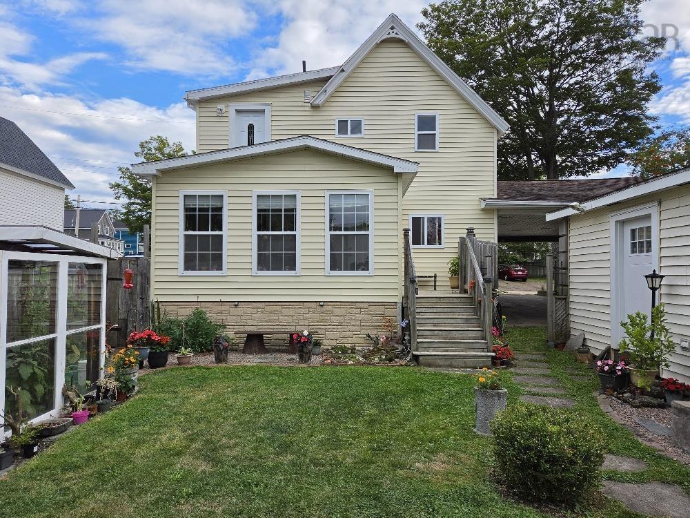 












7 Douglas St

,
Truro,




NS
B2N 2E6

