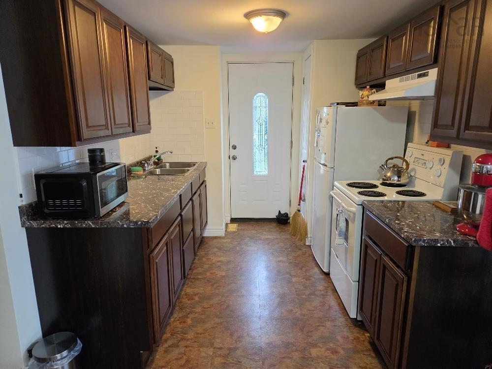 












7 Douglas St

,
Truro,




NS
B2N 2E6

