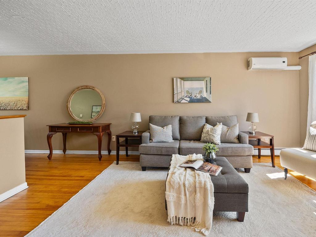 












29 Clearview Street

,
Spryfield,




NS
B3R 1N7

