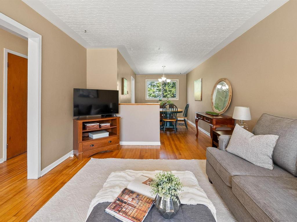 












29 Clearview Street

,
Spryfield,




NS
B3R 1N7

