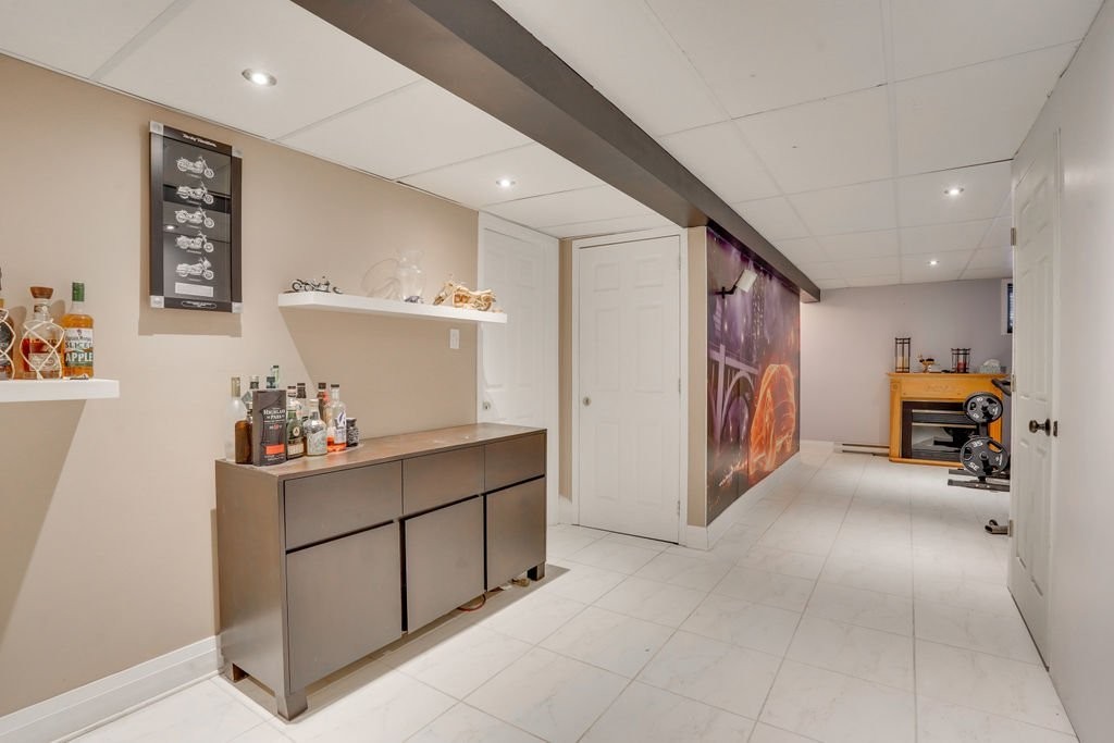 









1294


Rue d'Alma

,
Gatineau (Gatineau),




QC
J8R3J4

