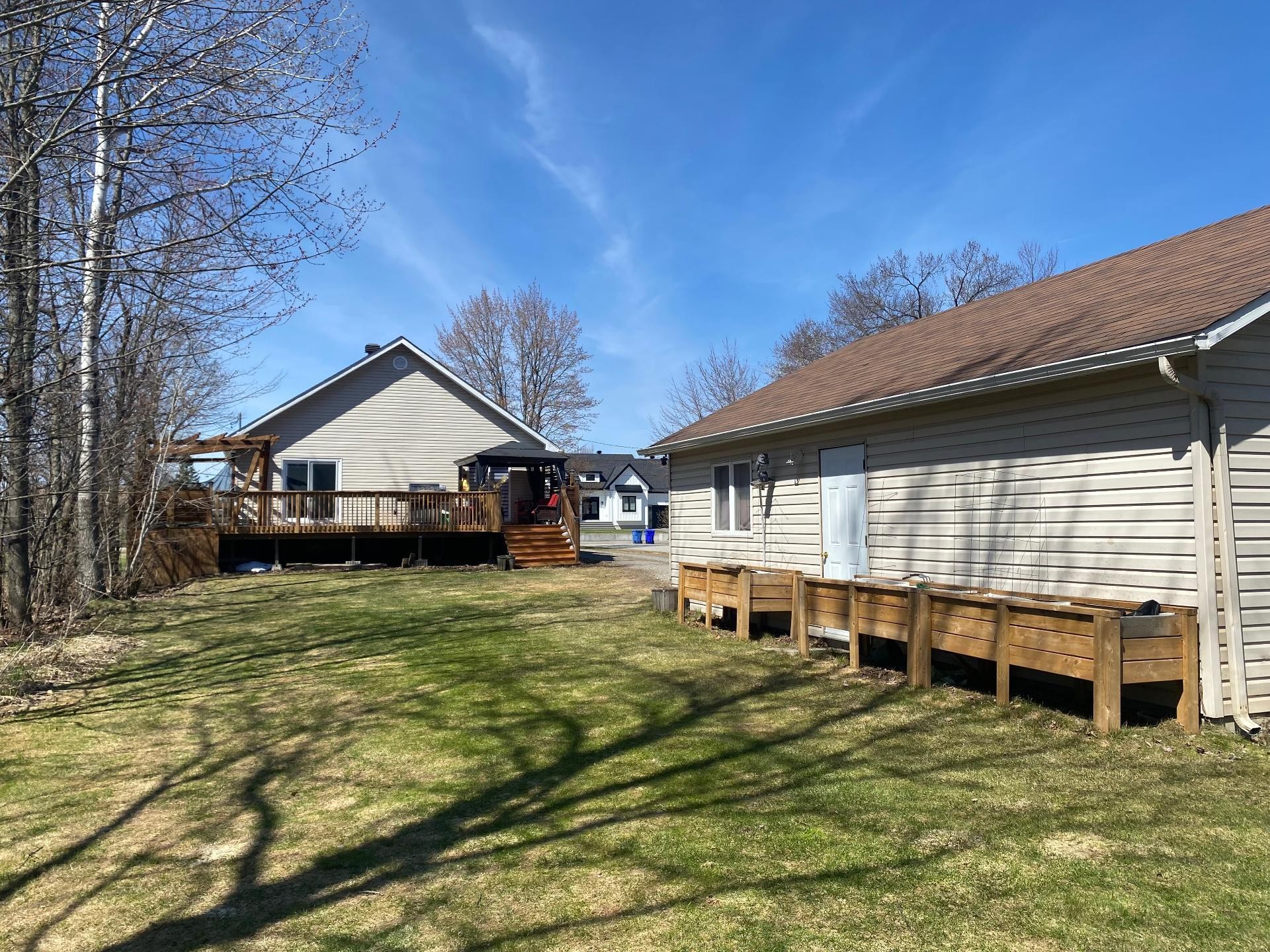 









1294


Rue d'Alma

,
Gatineau (Gatineau),




QC
J8R3J4

