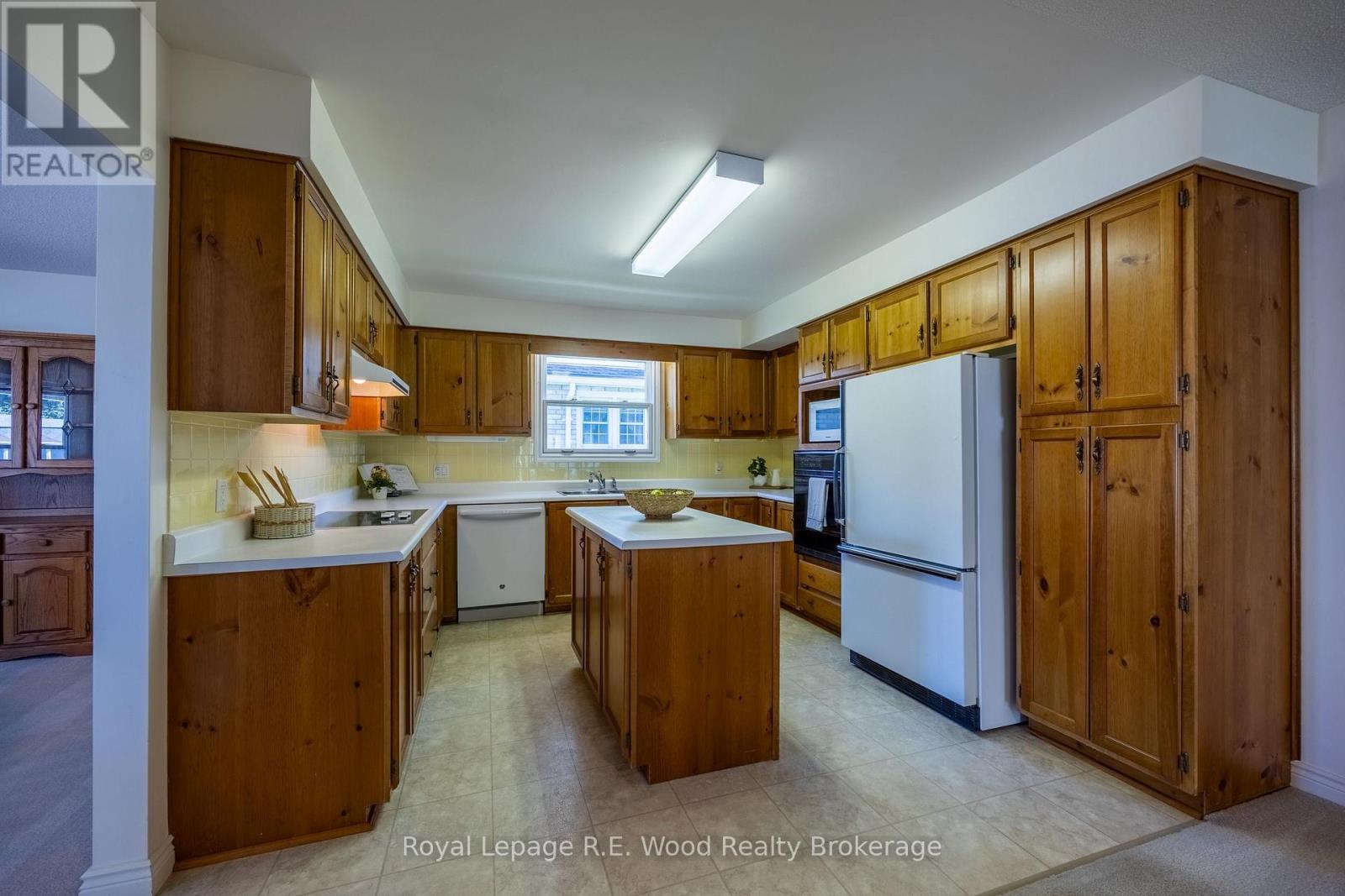 












7 SERES DRIVE

,
Tillsonburg,




Ontario
N4G5E6

