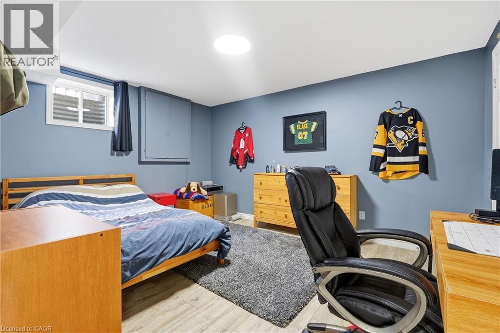 












51 AUTUMN RIDGE Trail

,
Kitchener,




Ontario
N2P2J6


