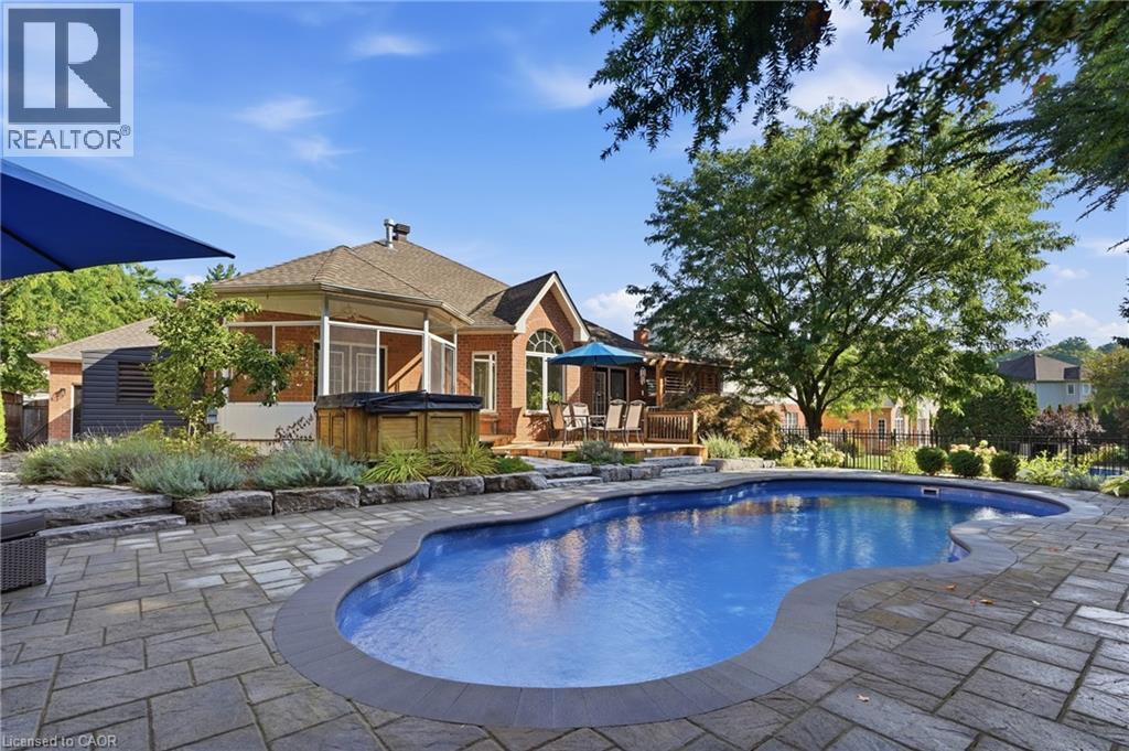 












51 AUTUMN RIDGE Trail

,
Kitchener,




Ontario
N2P2J6

