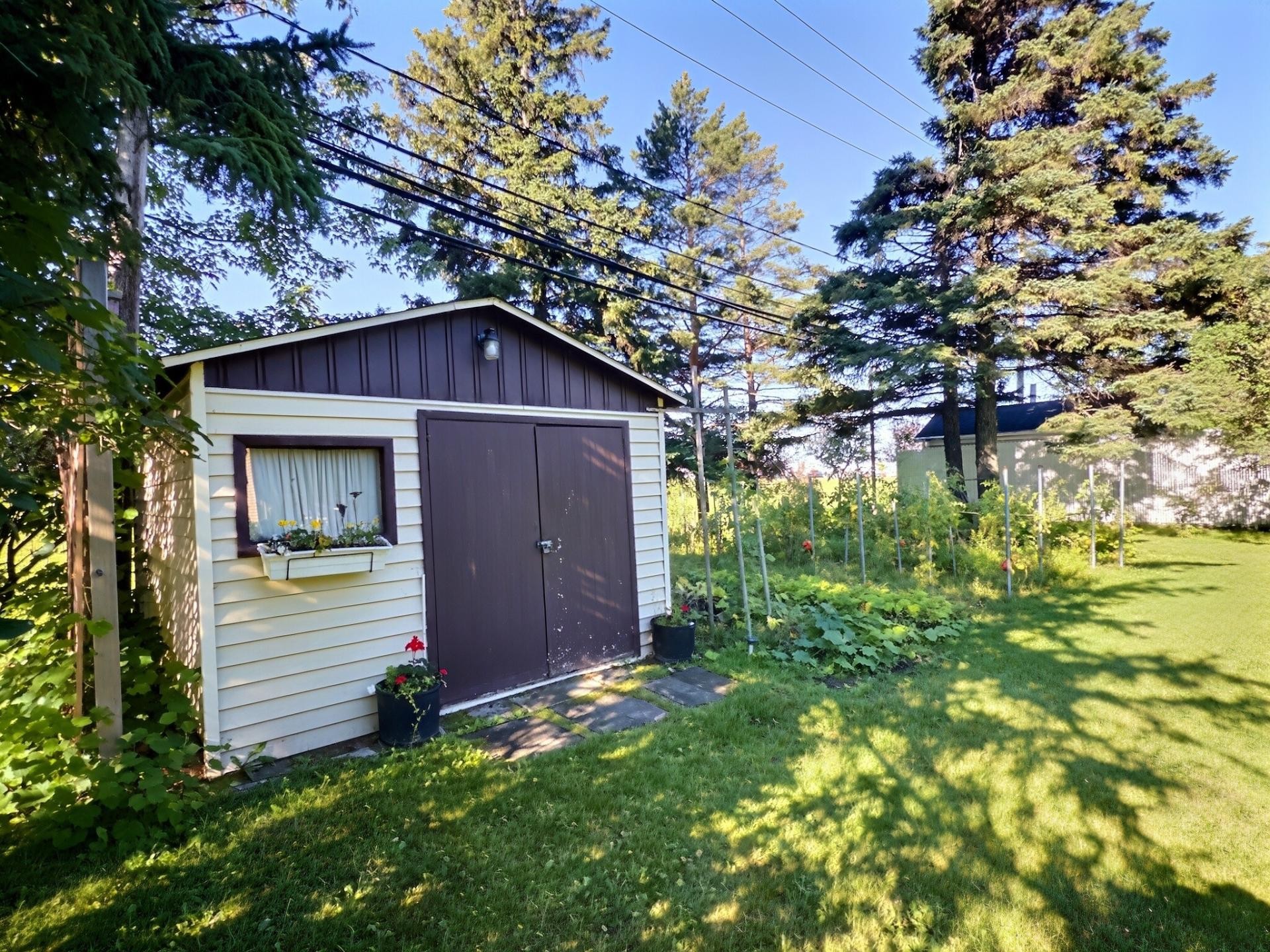 









2617


Rue Dubose

,
Saguenay (Jonquière),




QC
G7S1B3

