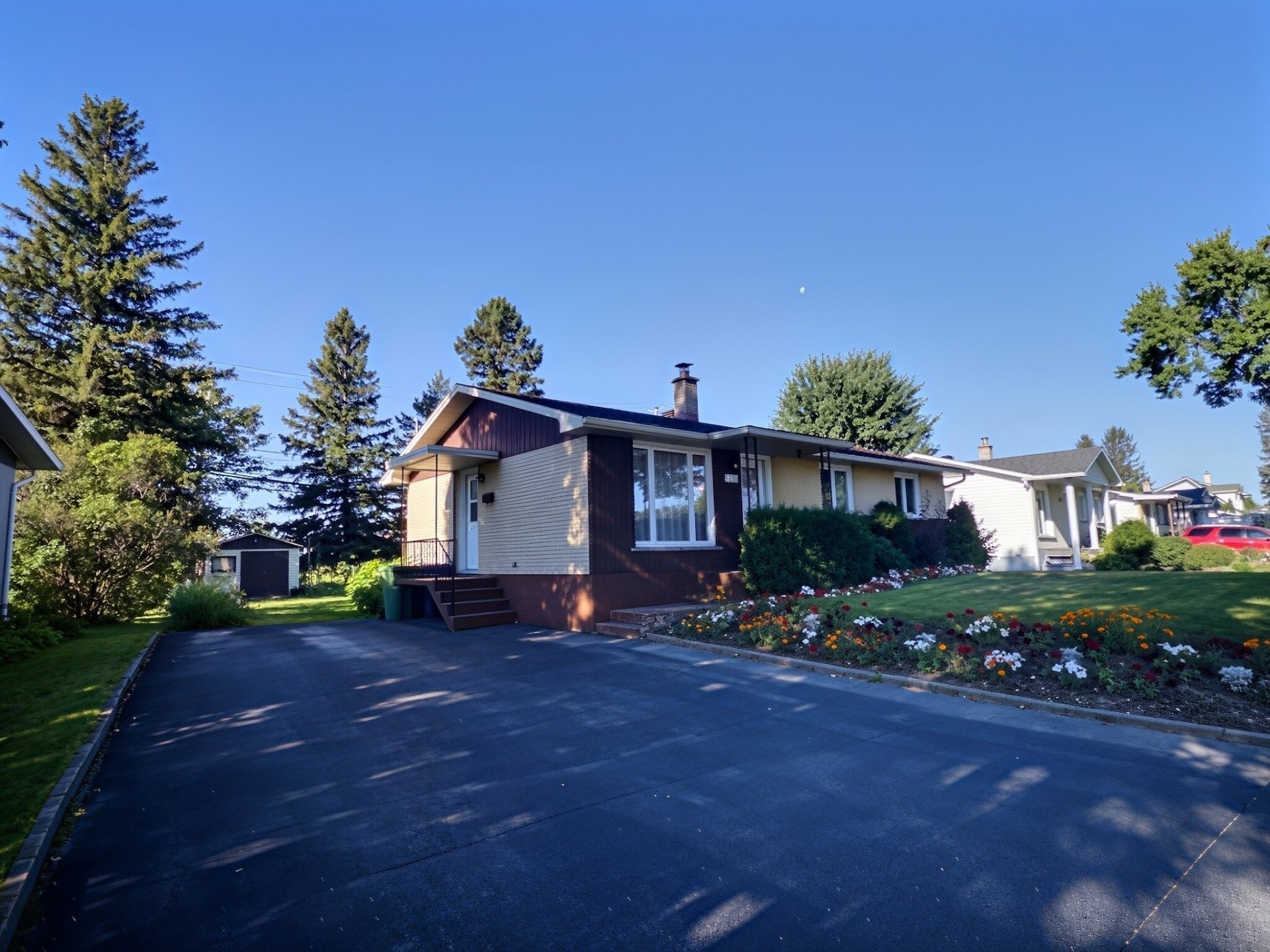 









2617


Rue Dubose

,
Saguenay (Jonquière),




QC
G7S1B3


