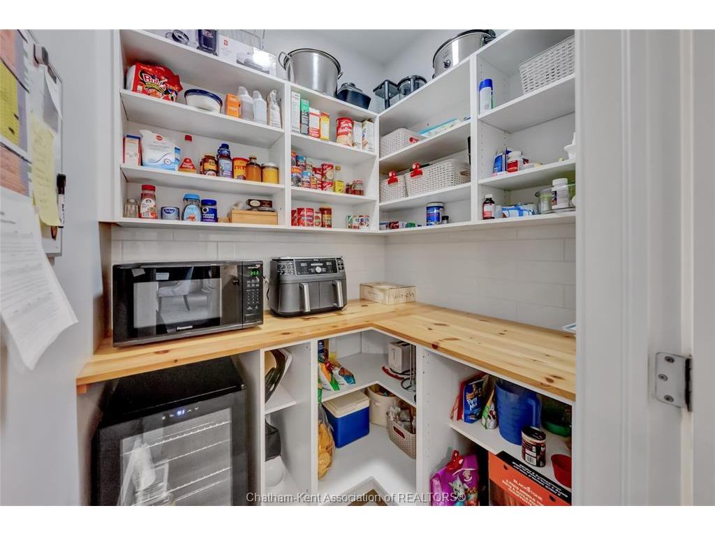 









21267


Adams

Crescent,
Mckay's Corners,




ON
N7M 5J3

