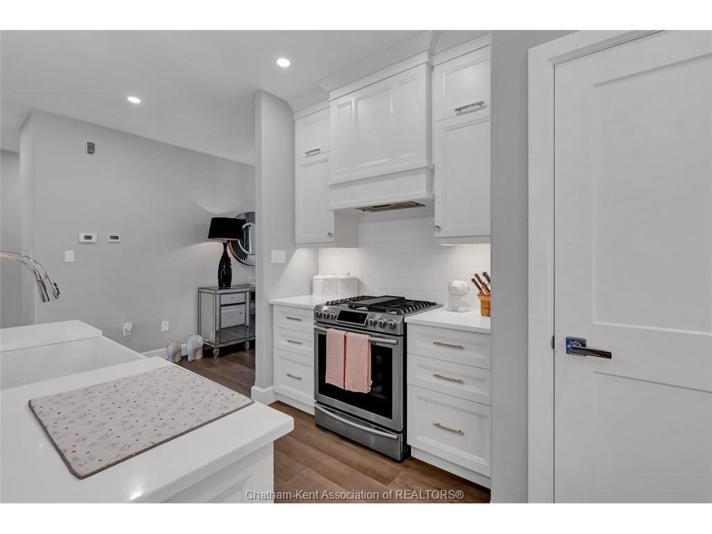 









21267


Adams

Crescent,
Mckay's Corners,




ON
N7M 5J3

