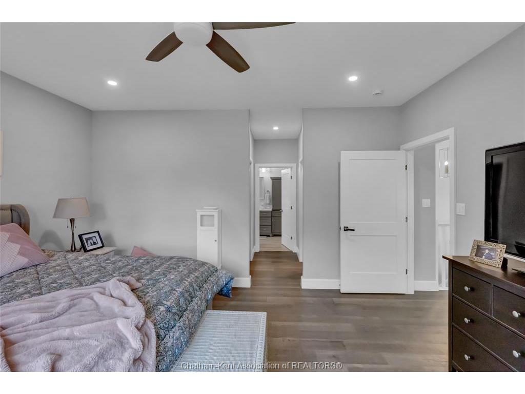 









21267


Adams

Crescent,
Mckay's Corners,




ON
N7M 5J3

