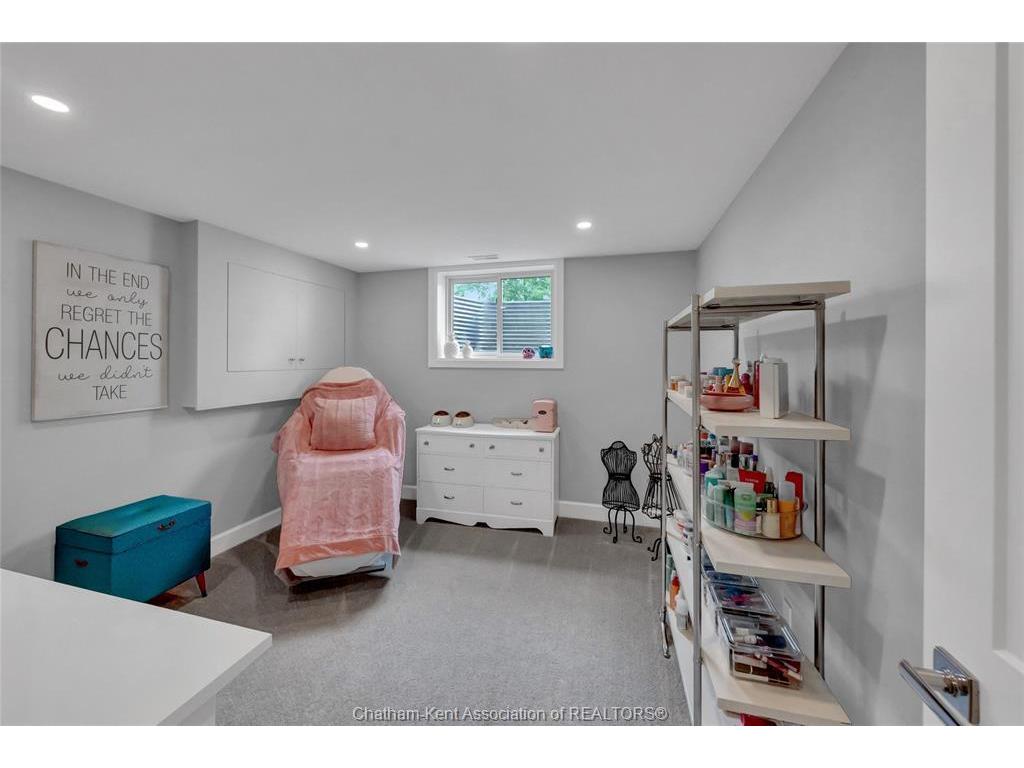 









21267


Adams

Crescent,
Mckay's Corners,




ON
N7M 5J3

