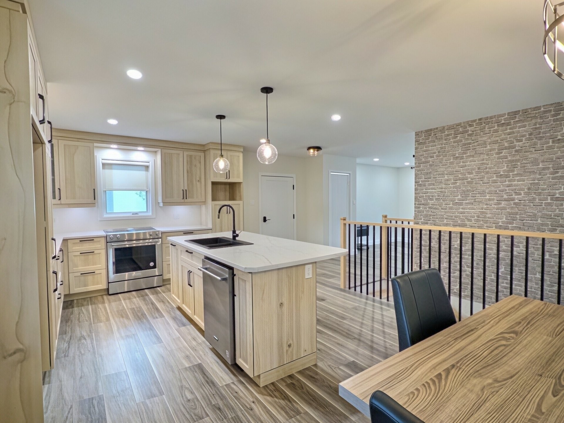 









9


Rue Ranger

,
Ville-Marie,




QC
J9V1Y3

