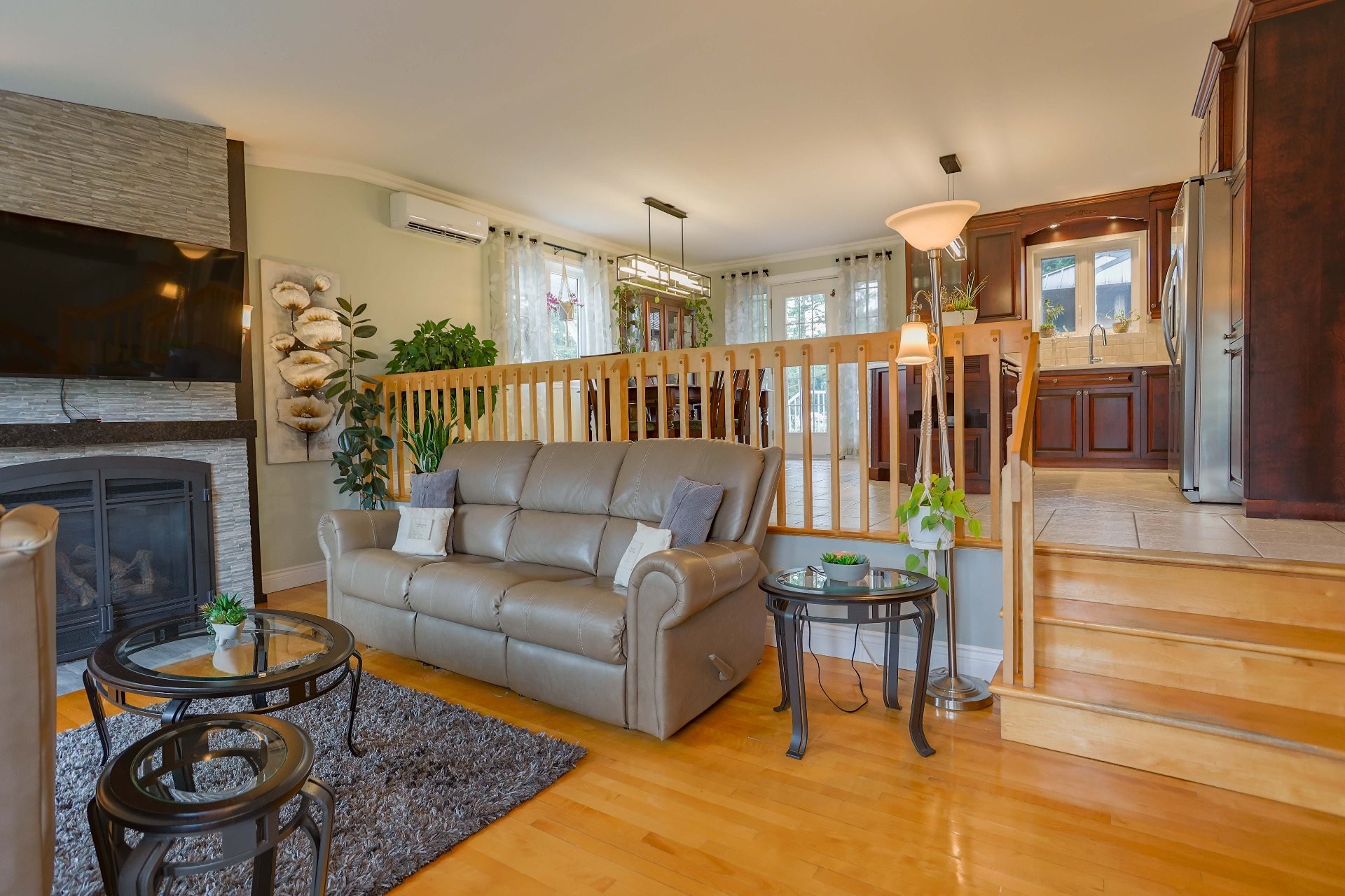 









971


Route de Red Mill S.

,
Trois-Rivières,




QC
G8V2B6

