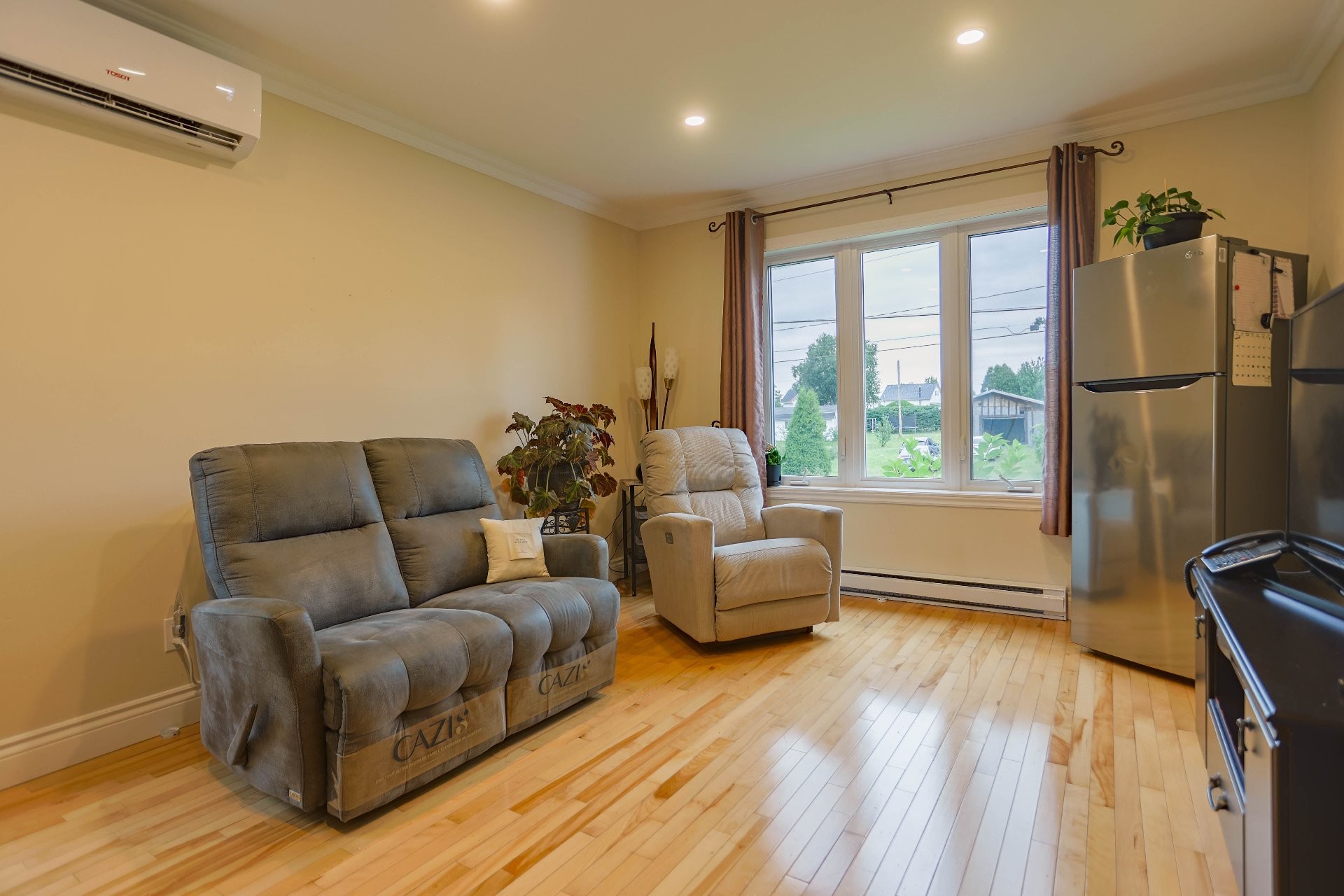 









971


Route de Red Mill S.

,
Trois-Rivières,




QC
G8V2B6

