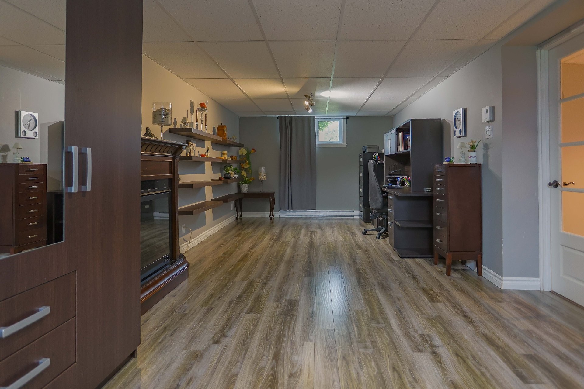 









971


Route de Red Mill S.

,
Trois-Rivières,




QC
G8V2B6

