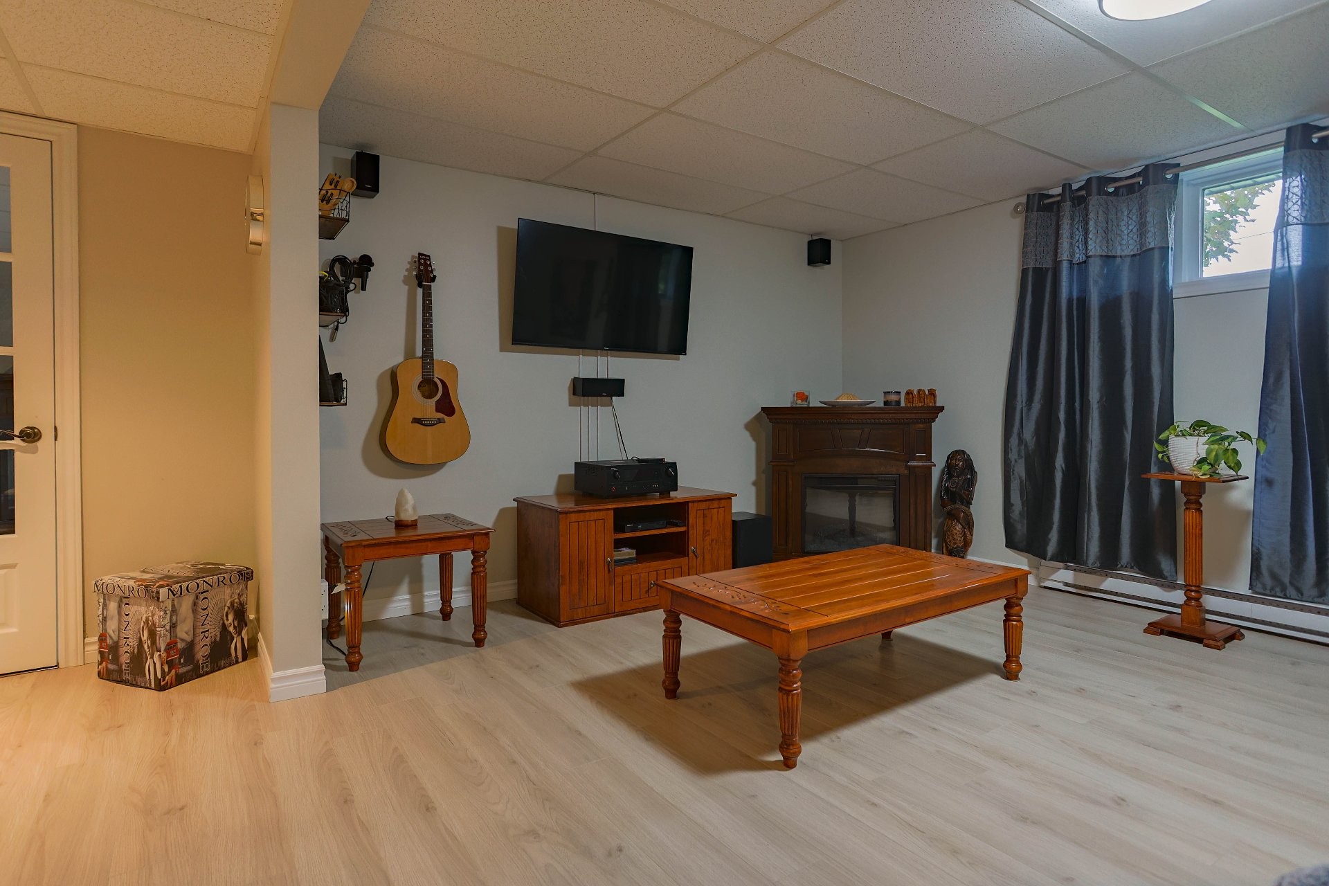 









971


Route de Red Mill S.

,
Trois-Rivières,




QC
G8V2B6

