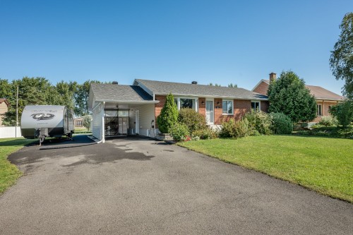 
															
													99
													
													Rue de Liège
													
												
												Saint-Jean-sur-Richelieu,
												QC 