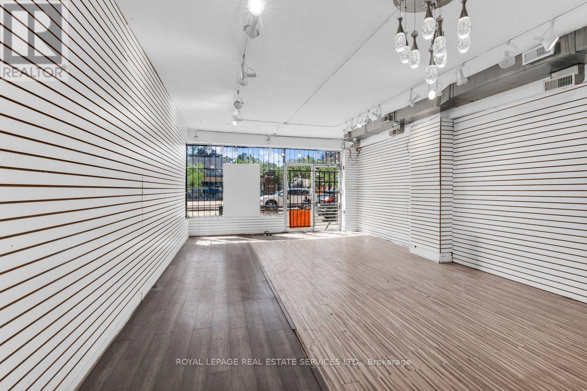 












1366 QUEEN STREET W

,
Toronto,




Ontario
M6K1L7

