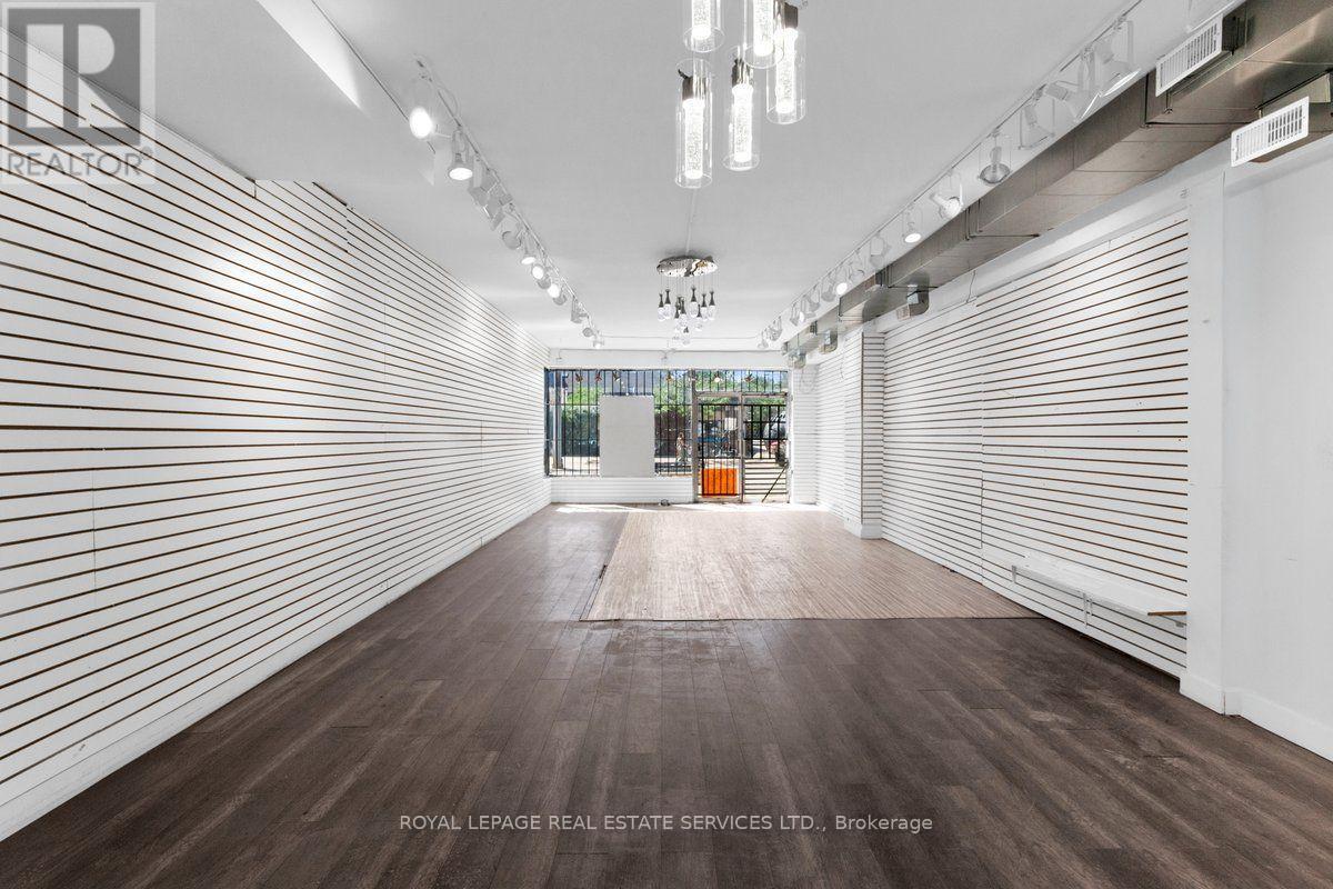 












1366 QUEEN STREET W

,
Toronto,




Ontario
M6K1L7

