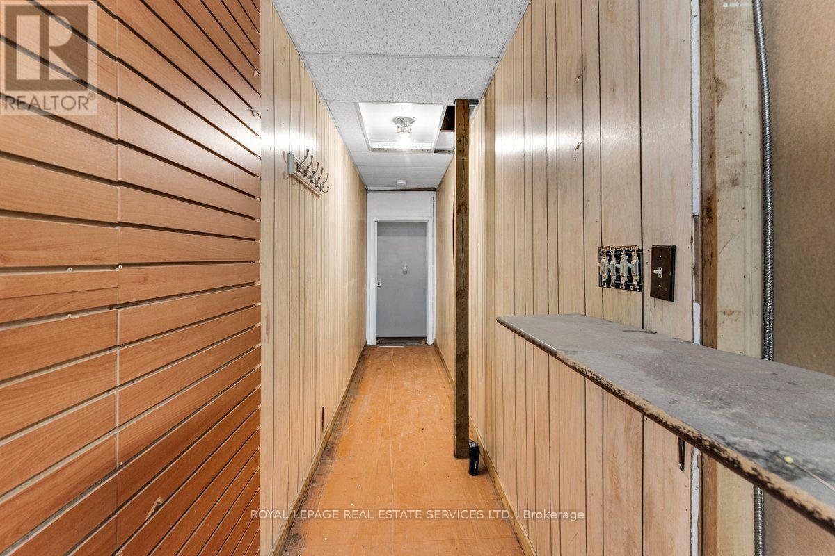 












1366 QUEEN STREET W

,
Toronto,




Ontario
M6K1L7

