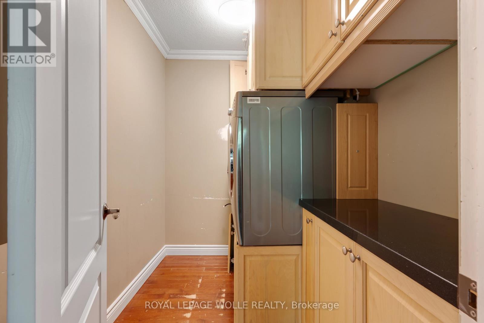 












35 MAPLE HILL DRIVE

,
Kitchener,




Ontario
N2M2R7

