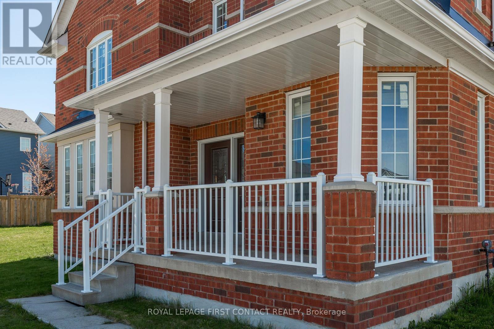 












1 GRIFFIN GATE

,
Barrie,




Ontario
L4M7G4

