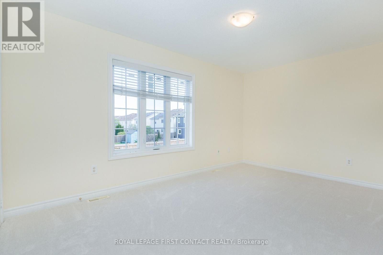 












1 GRIFFIN GATE

,
Barrie,




Ontario
L4M7G4


