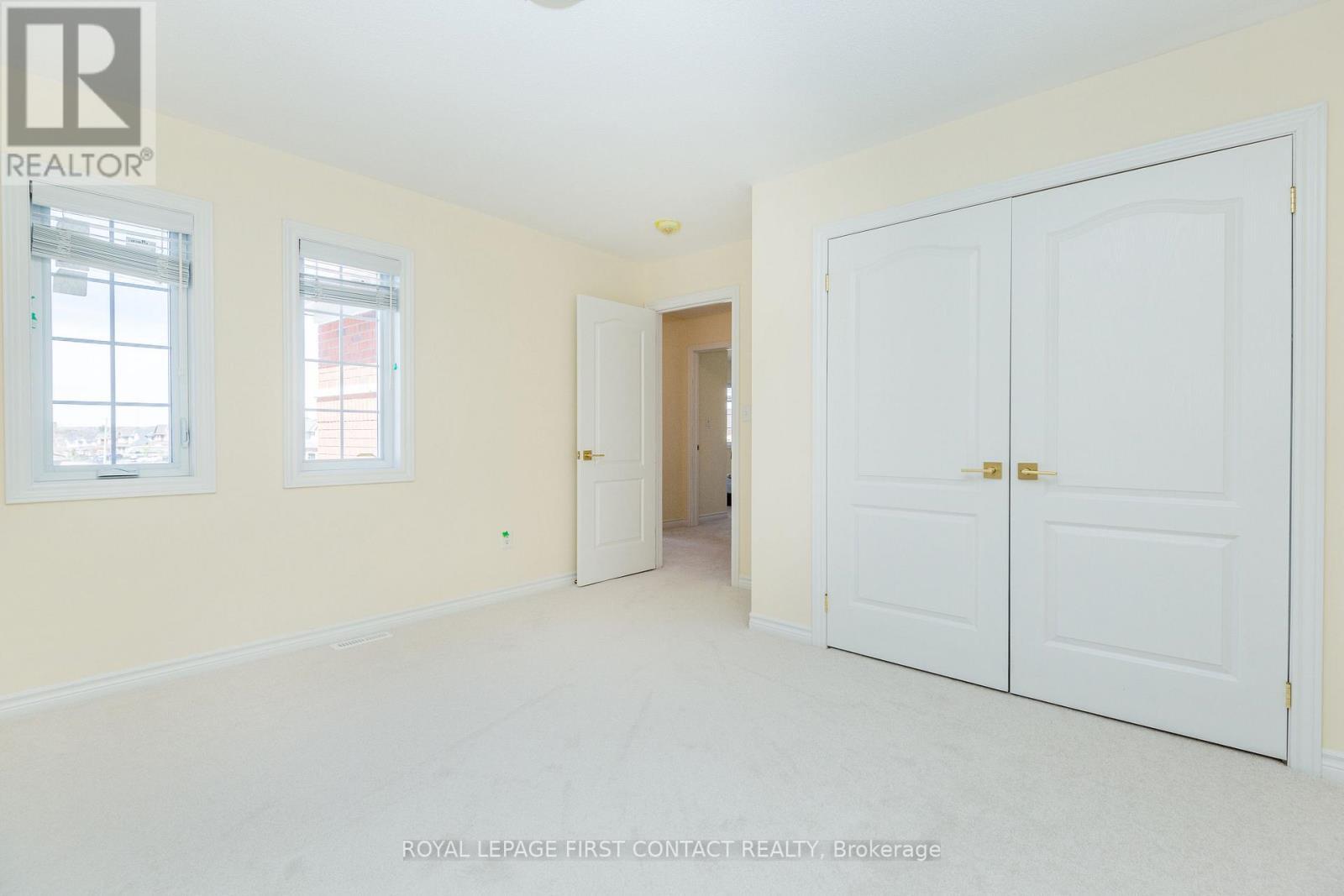 












1 GRIFFIN GATE

,
Barrie,




Ontario
L4M7G4

