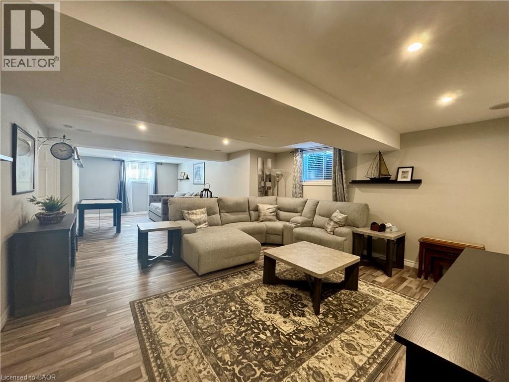 












42 GRAYDON Drive

,
Mount Elgin,




Ontario
N0J1N0


