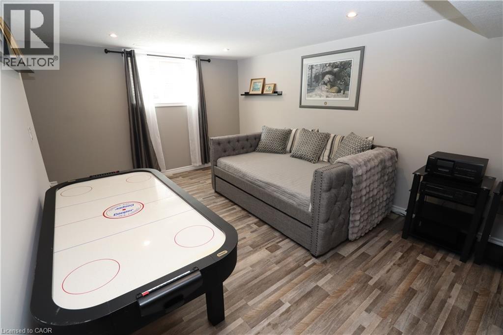 












42 GRAYDON Drive

,
Mount Elgin,




Ontario
N0J1N0

