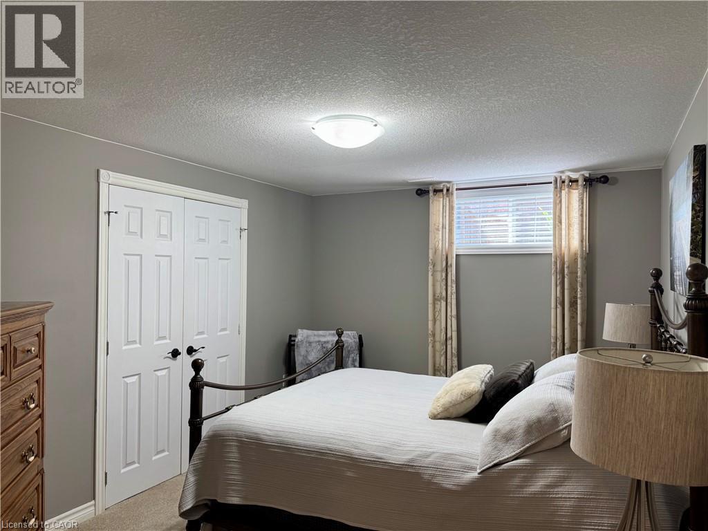 












42 GRAYDON Drive

,
Mount Elgin,




Ontario
N0J1N0

